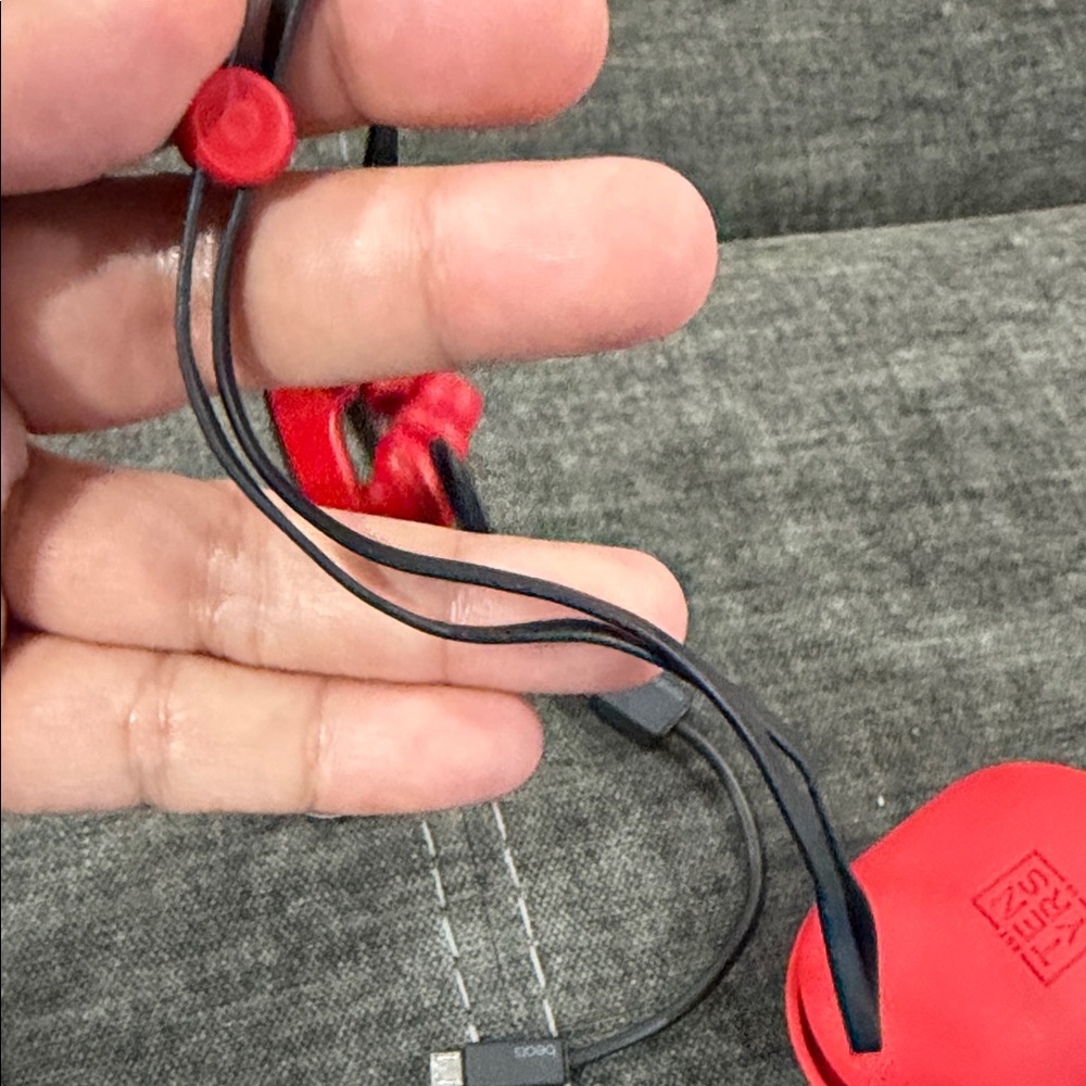Beats - Beats Powerbeats3 Wireless earphones in red and black - Picture 5 of 9
